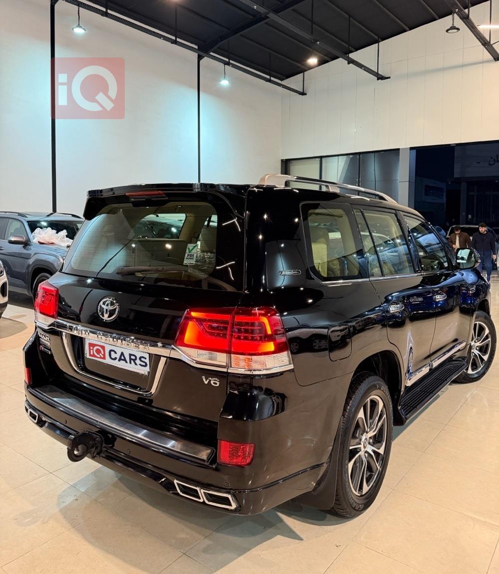 تويوتا لاندكروزر